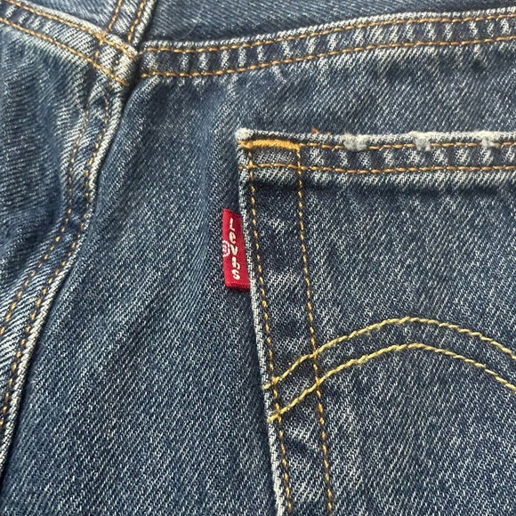Levi's 501 Original cutoff distressed button fly shorts Sz 32 - Picture 4 of 8
